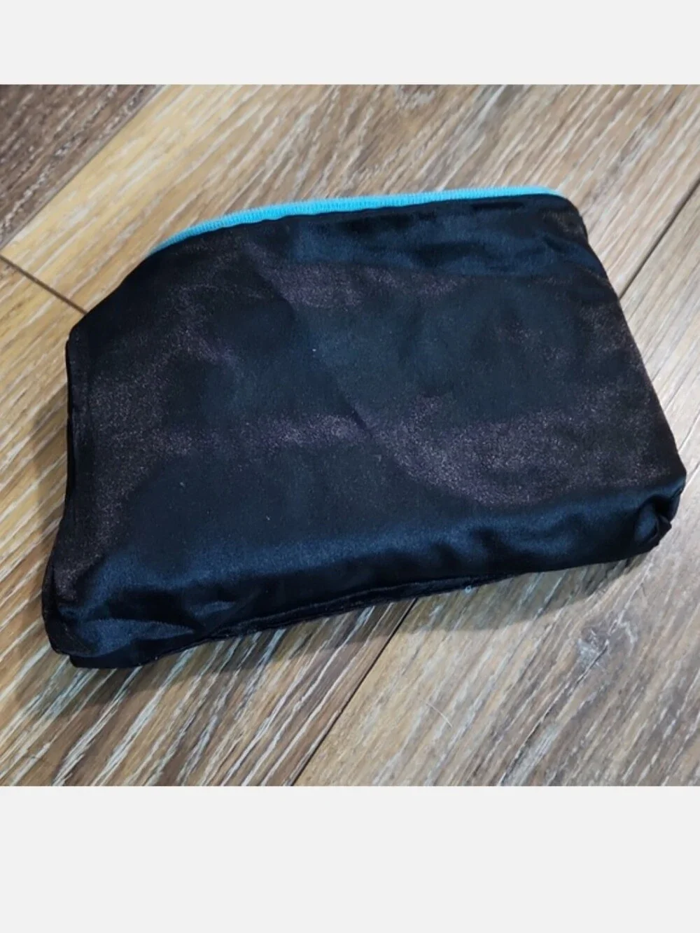 NWOT Berek Blue Black Turquoise Toiletry Makeup Cosmetic Travel Bag